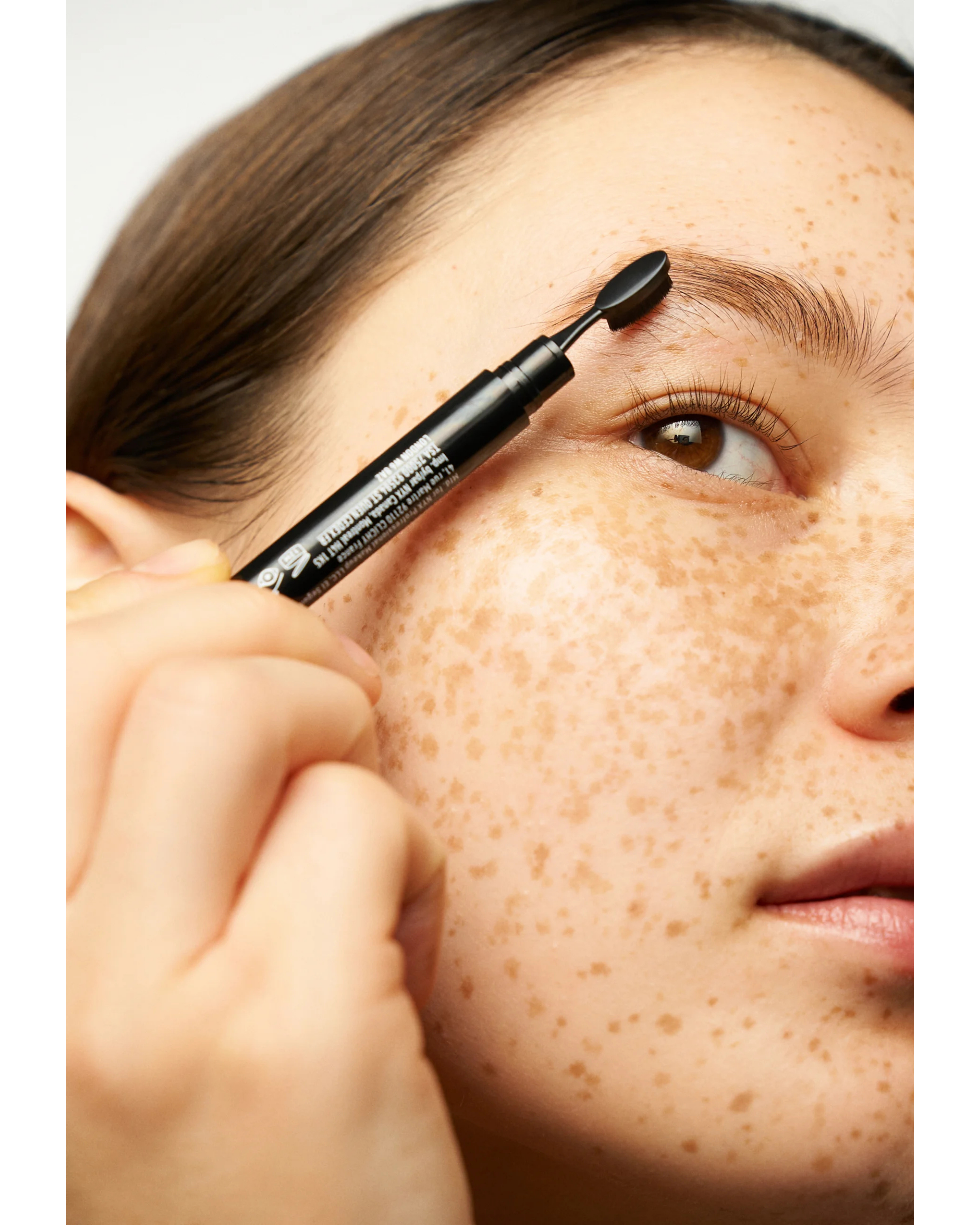 NYX Professional Makeup - Fill & Fluff Eyebrow Pomade Pencil
