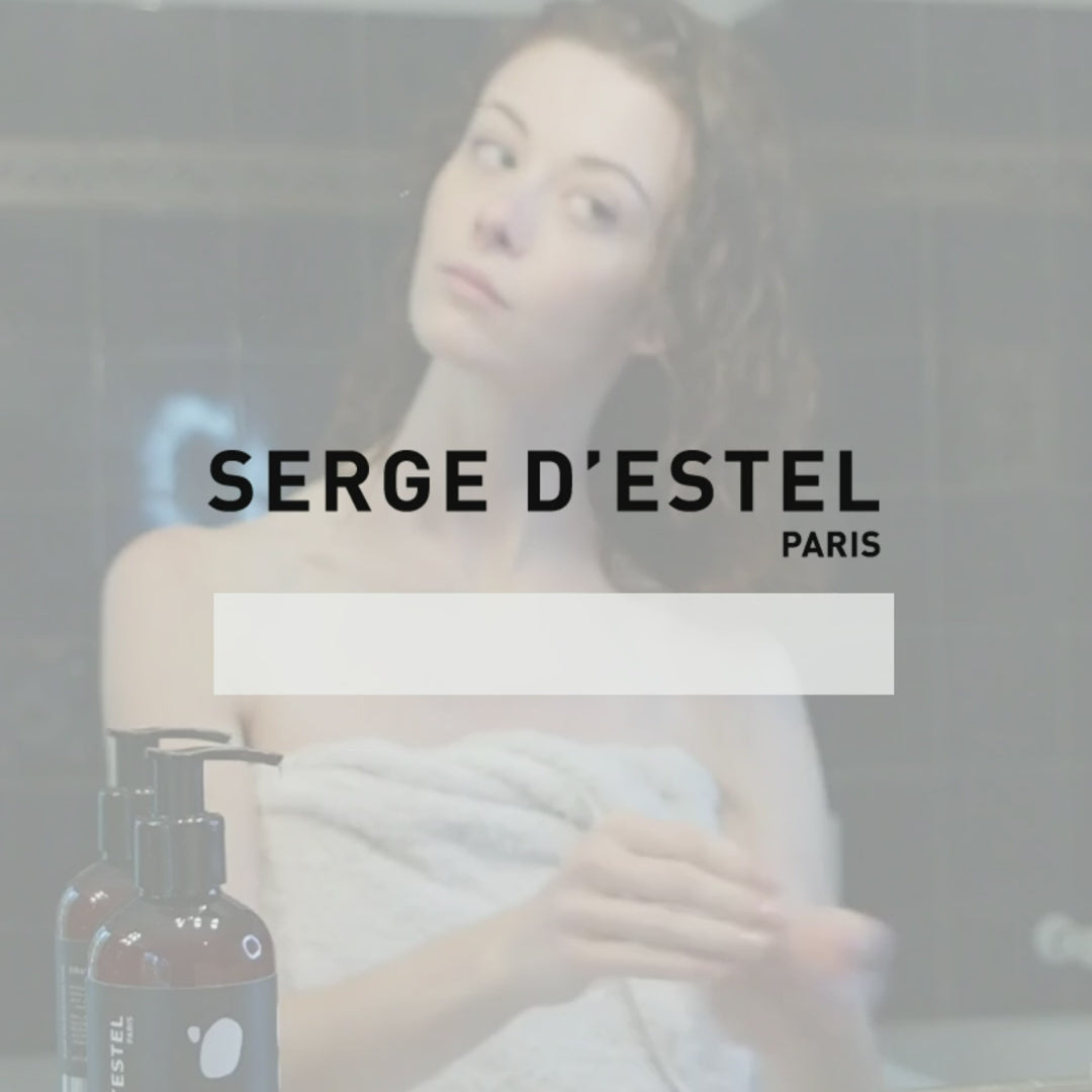 Cargar vídeo: SERGE D&#39;ESTEL - Crema para peinar rizos | Sin aclarado nutritivo para cabello seco y rizado