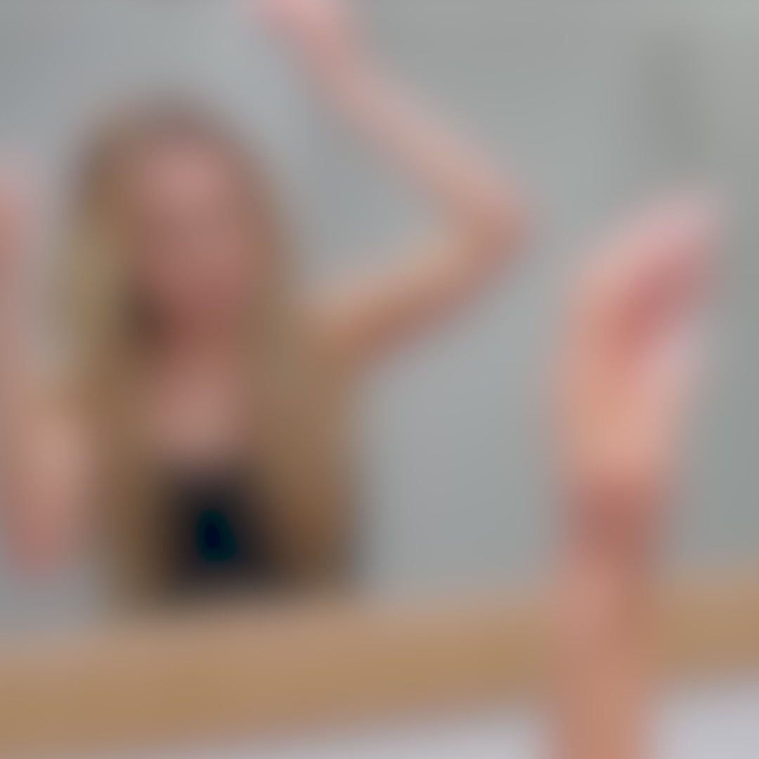 Load video: KITSCH Rosemary &amp; Biotin Hair Oil